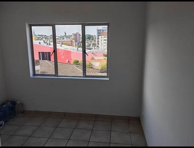2 BEDROOM PROPERTY TO RENT IN OVERPORT