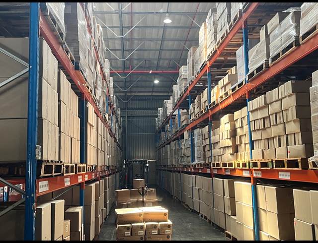 3,178M² WAREHOUSE TO LET IN MEADOWDALE
