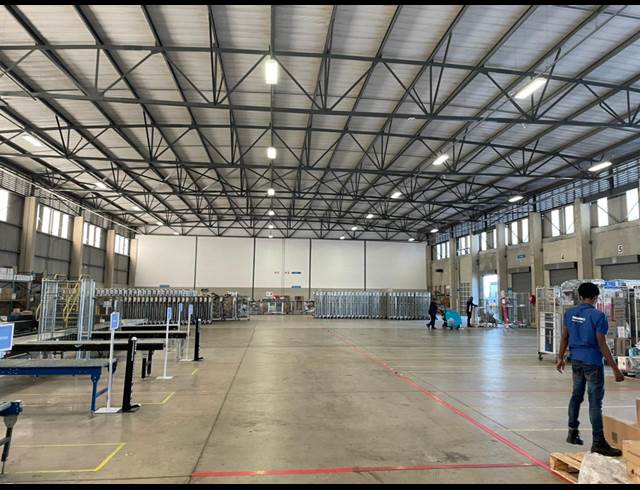 2,358M² WAREHOUSE TO LET IN RIVERHORSE VALLEY