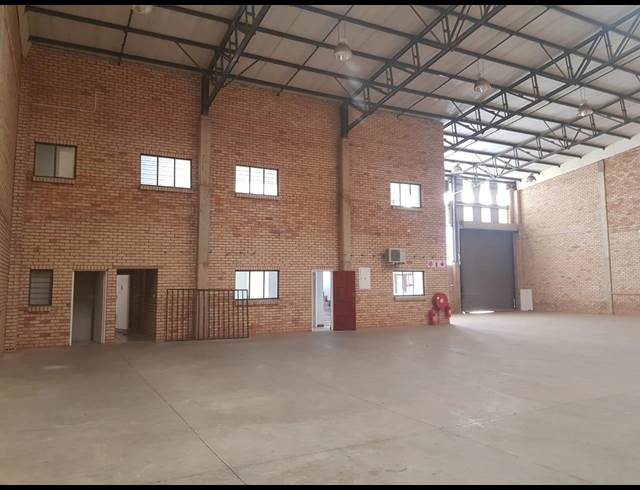 619M² WAREHOUSE TO LET IN AMALGAM