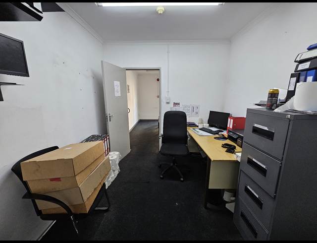 560M² WAREHOUSE TO LET IN BELLVILLE SOUTH INDUSTRIA