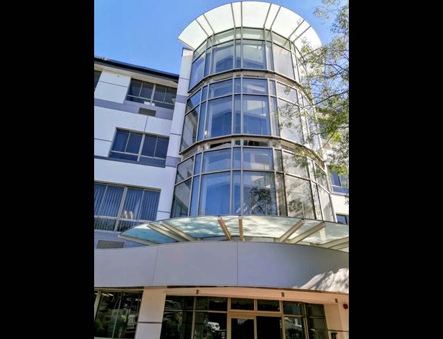 99M² BUILDING TO LET IN TYGER VALLEY