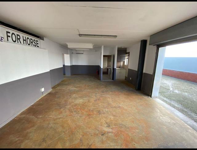 153M² OFFICE TO LET IN MALL INTERCHANGE