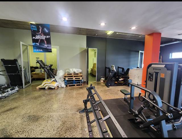 348M² OFFICE TO LET IN PAARDEN EILAND