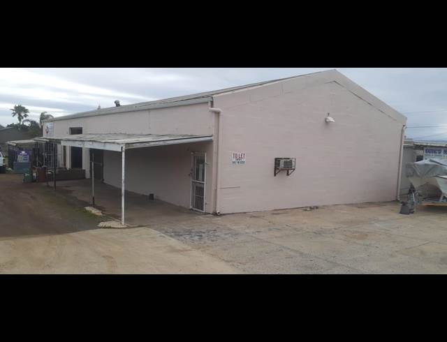 180M² WORKSHOP RENTED IN GONUBIE