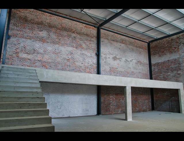 1,242M² WAREHOUSE TO LET IN FIRGROVE INDUSTRIAL ESTATE