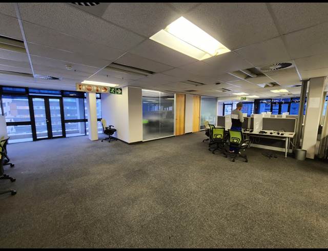2,172M² OFFICE TO LET IN CAPE TOWN CITY CENTRE