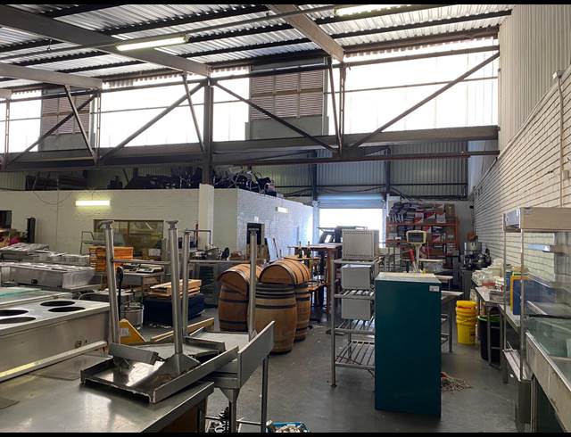 500M² WAREHOUSE TO LET IN EPPING INDUSTRIAL