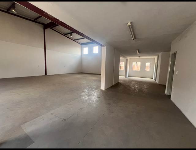278M² WAREHOUSE TO LET IN KYA SANDS