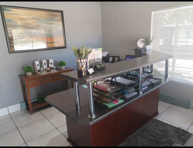 20M² OFFICE TO LET IN DAN PIENAAR