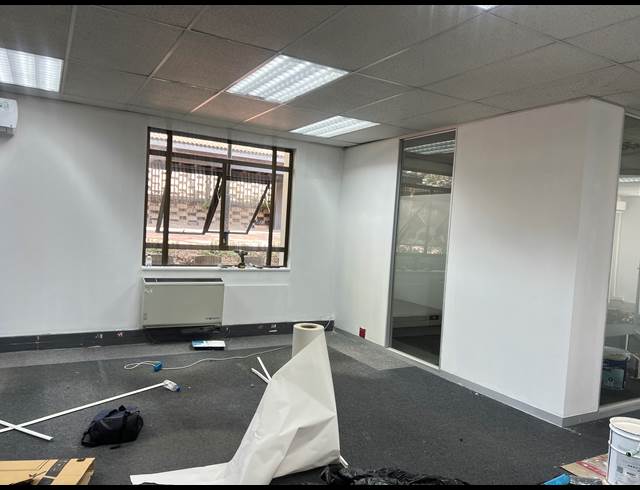 260M² OFFICE TO LET IN HYDE PARK