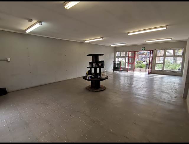 65M² RETAIL TO LET IN VALHALLA