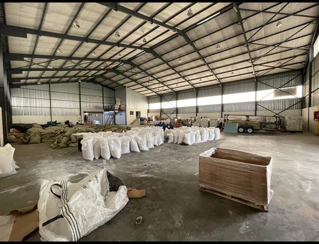 2,448M² WAREHOUSE TO LET IN GLEN AUSTIN AH