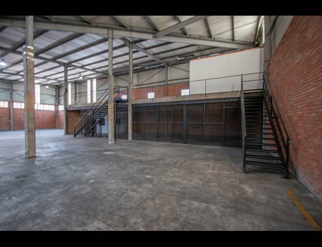 2,380M² WAREHOUSE TO LET IN KYA SANDS