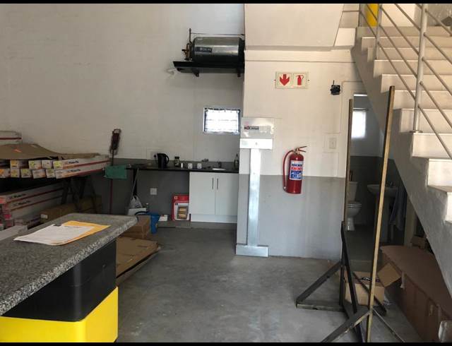 97M² WAREHOUSE RENTED IN RANDJESPARK