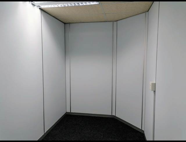 99M² BUILDING TO LET IN TYGER VALLEY