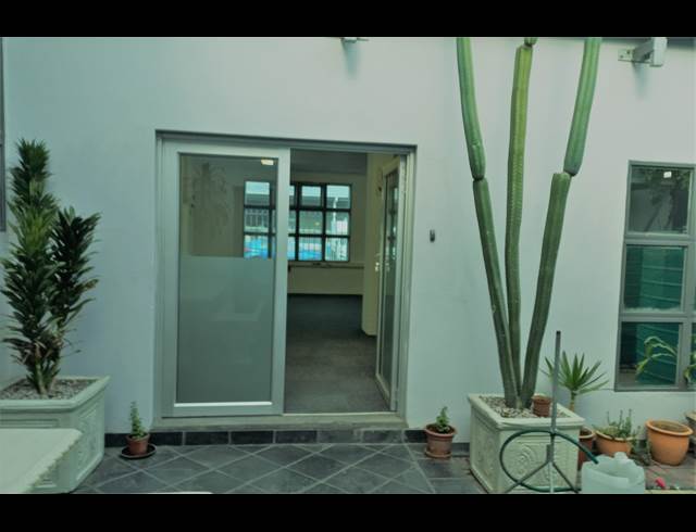 85M² OFFICE TO LET IN NDABENI