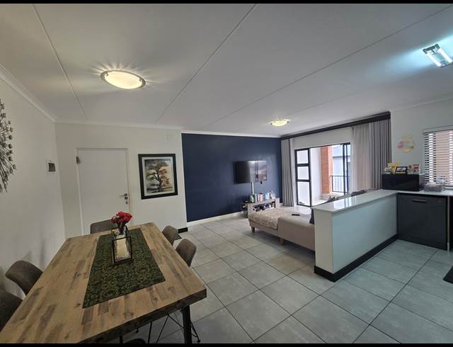 2 BEDROOM APARTMENT TO LET IN BALLITO CENTRAL