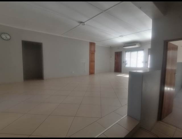 3 BEDROOM FREESTANDING RENTED IN FAIRVIEW