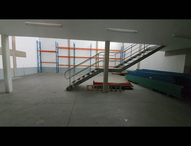 400M² WAREHOUSE TO LET IN AIRPORT INDUSTRIA