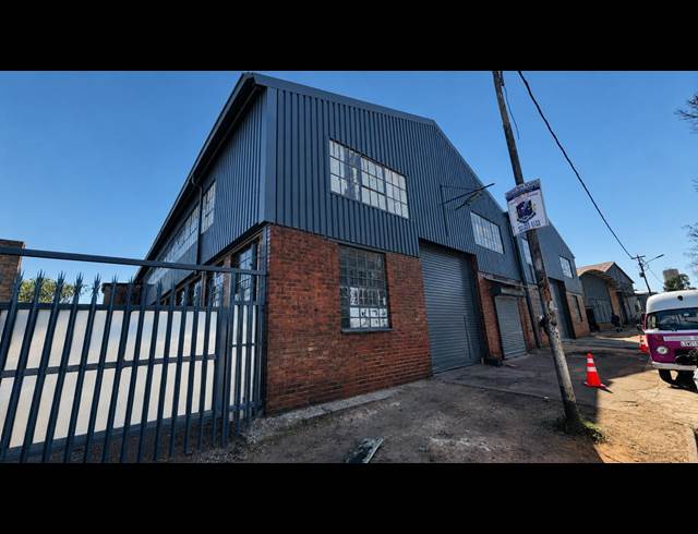360M² WAREHOUSE TO LET IN ROODEPOORT