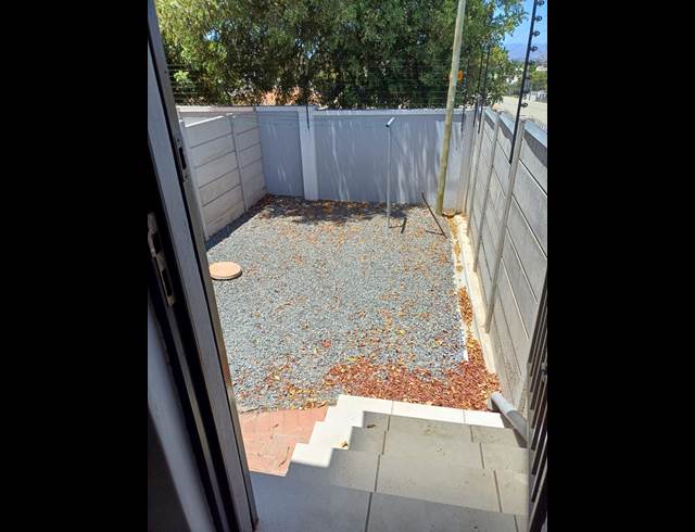 1 bed property to rent in BERGSIG