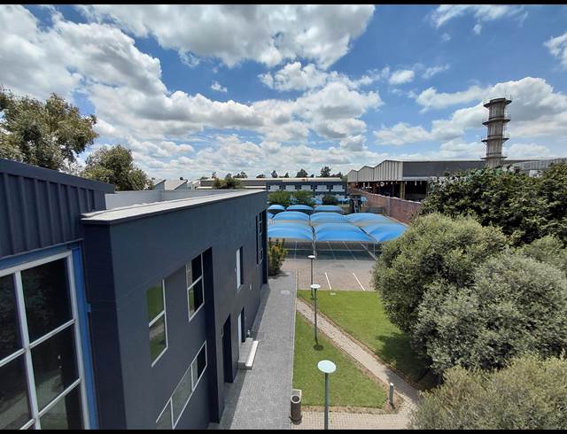2,899M² WAREHOUSE TO LET IN CLAYVILLE
