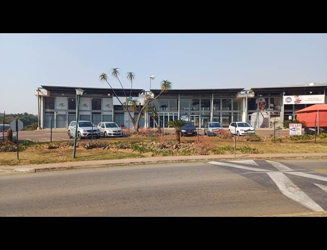 388M² RETAIL TO LET IN RIVERSIDE PARK