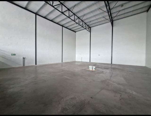 518M² WAREHOUSE TO LET IN STIKLAND INDUSTRIAL