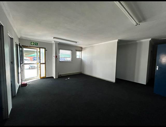 294M² WAREHOUSE TO LET IN EASTGATE