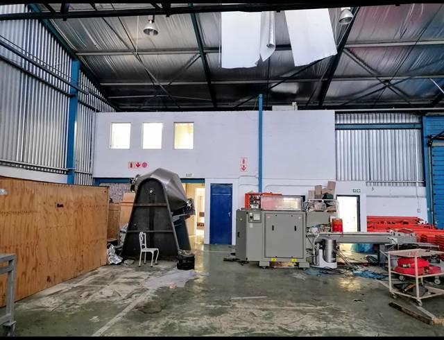 1,180M² WAREHOUSE TO LET IN BELLVILLE SOUTH