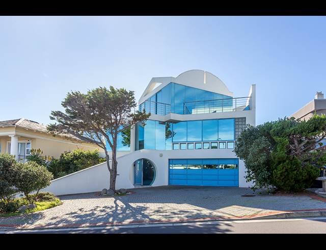 4 BEDROOM HOUSE TO LET IN BLOUBERGSTRAND