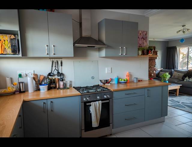 2 bed property to rent in CLAREMONT