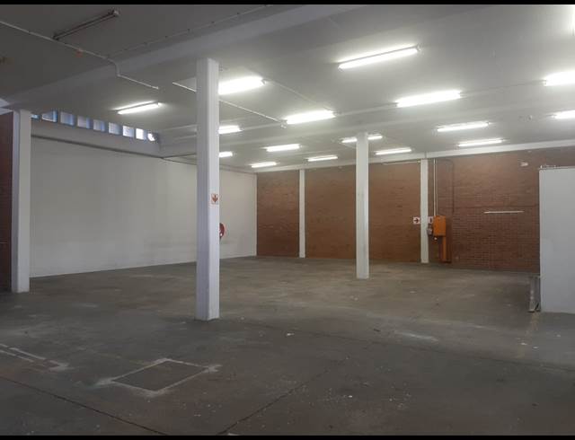 630M² WAREHOUSE TO LET IN NEW GERMANY