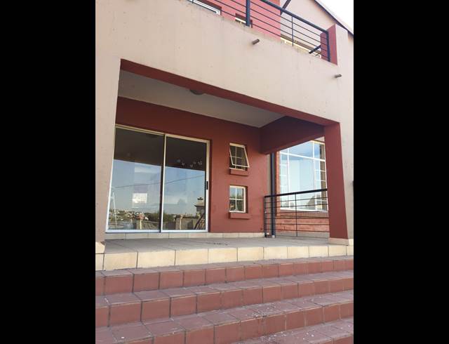 3 bed property to rent in KIMBULT AH