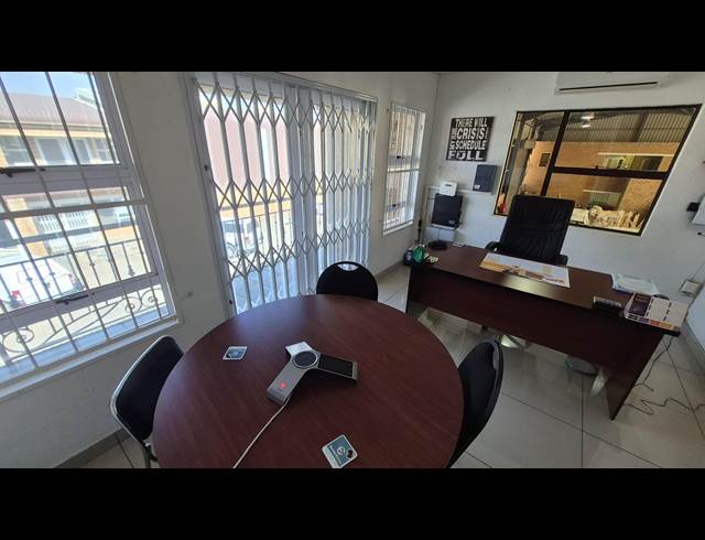435M² WAREHOUSE TO LET IN ANDERBOLT