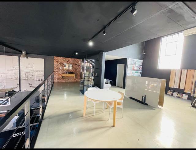 320M² RETAIL TO LET IN FOURWAYS