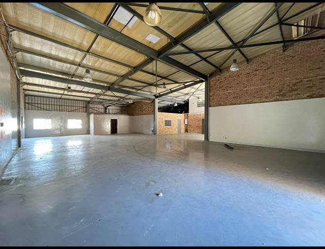 598M² WAREHOUSE TO LET IN LASER PARK