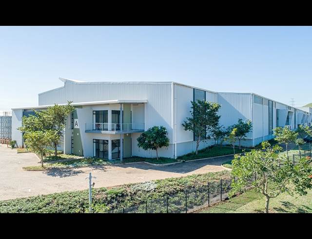 2,329M² WAREHOUSE TO LET IN OTTAWA