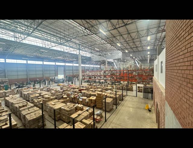 5,515M² WAREHOUSE TO LET IN SAMRAND BUSINESS PARK