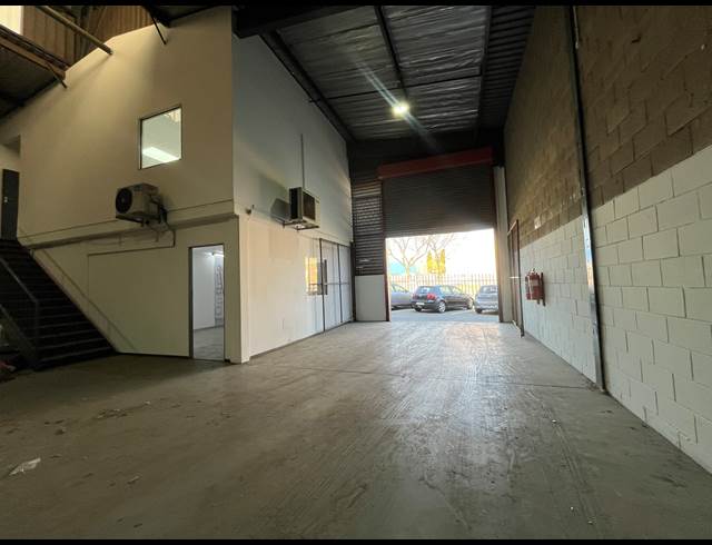 331M² WAREHOUSE TO LET IN MEADOWDALE
