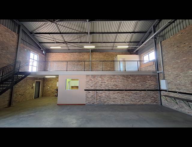 188M² WAREHOUSE TO LET IN HONEYDEW