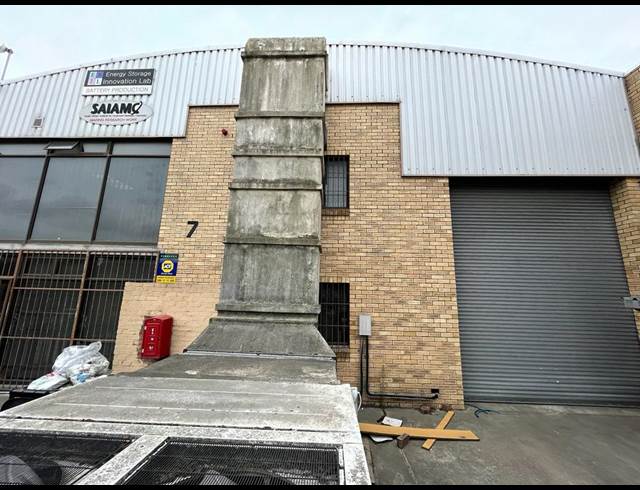 521M² WAREHOUSE RENTED IN BELLVILLE SOUTH INDUSTRIA