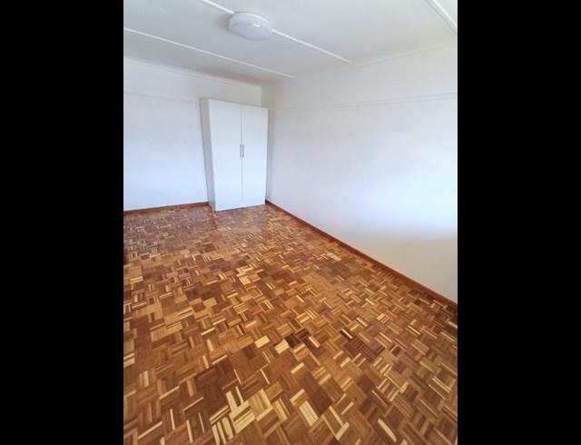 2 bed property to rent in LANGERUG