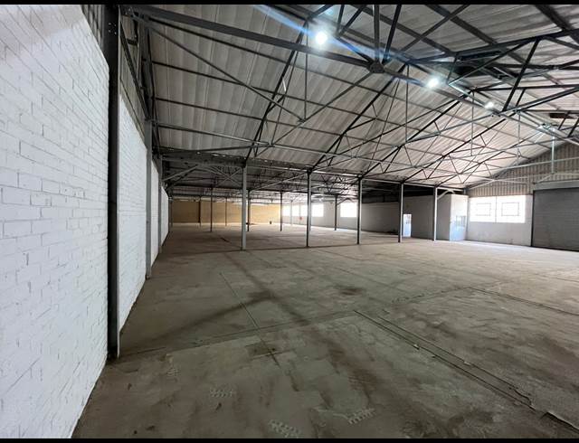 1,400M² WAREHOUSE TO LET IN NEW ERA