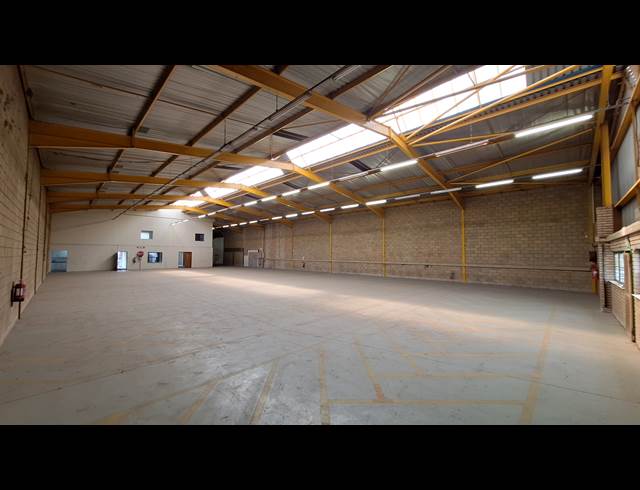 1,046M² WAREHOUSE TO LET IN ROBERTVILLE
