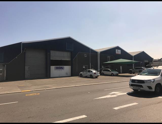 1,465M² WAREHOUSE RENTED IN OKAVANGO PARK