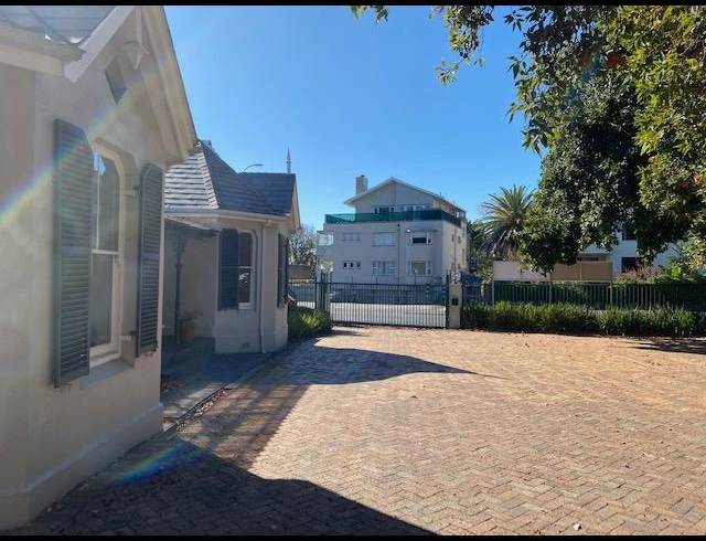 150M² OFFICE TO LET IN KENILWORTH