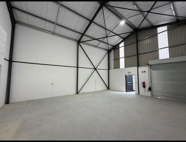 98M² WAREHOUSE TO LET IN FISANTEKRAAL INDUSTRIAL