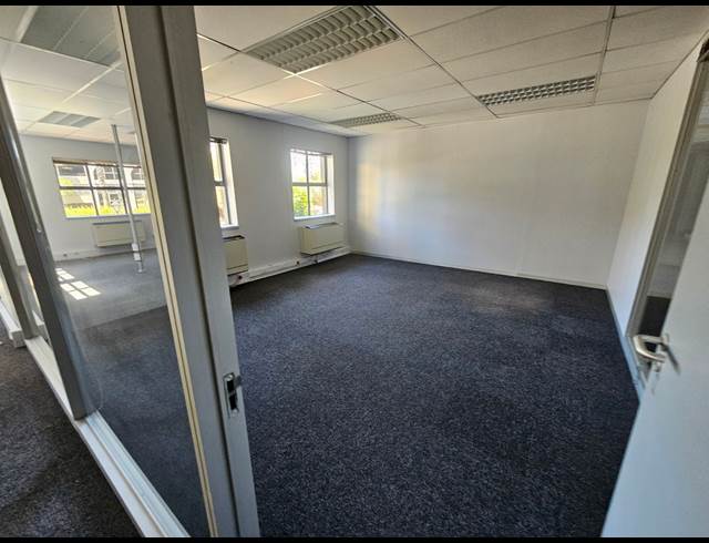 476M² OFFICE TO LET IN CENTURY CITY